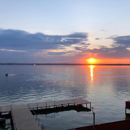 Mamaia Lake Viewアパートメント エクステリア 写真