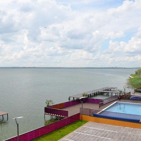 Mamaia Lake Viewアパートメント エクステリア 写真