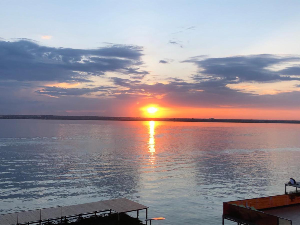 Mamaia Lake Viewアパートメント エクステリア 写真